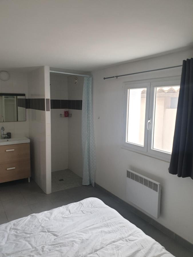 Logement Prive, Spacieux Et Moderne, Situe Entre Le Luberon, La Cote Marseillaise, La Provence Et Ses Richesses. Pertuis Exterior photo
